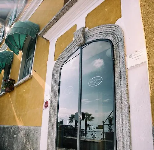 فندق Chi Ghinn فيربانيا