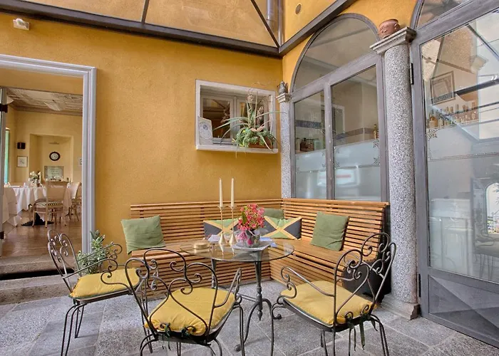 فندق Chi Ghinn فيربانيا